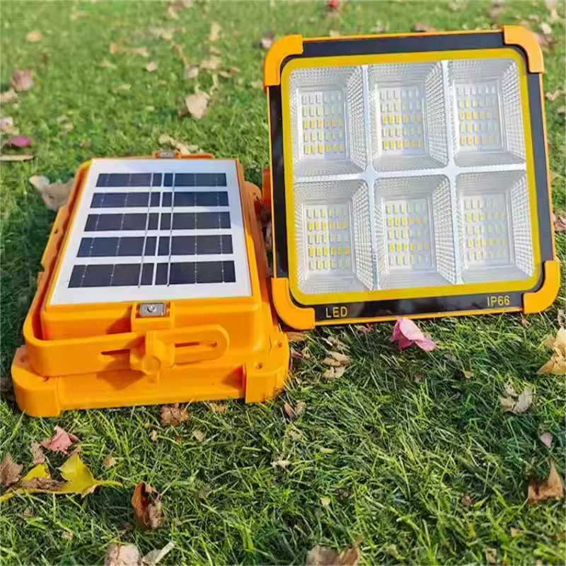 Outdoor Portable LED Solar Flo - Zumtobel Outdoor Lighting recensione e prezzo