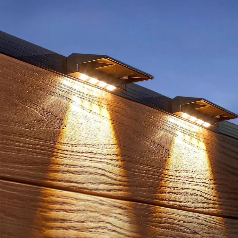 2 Pack Solar Wall Lights 4 LED - Post Cap Light recensione e prezzo